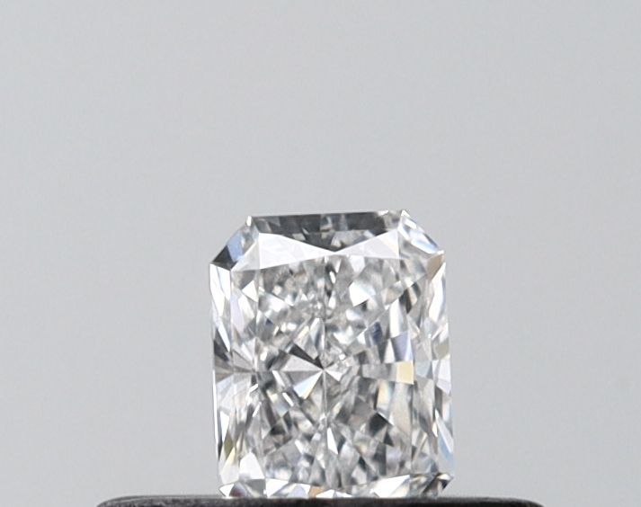 0.23ct · Radiant